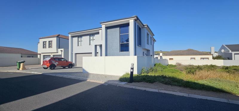 3 Bedroom Property for Sale in Calypso Beach Western Cape